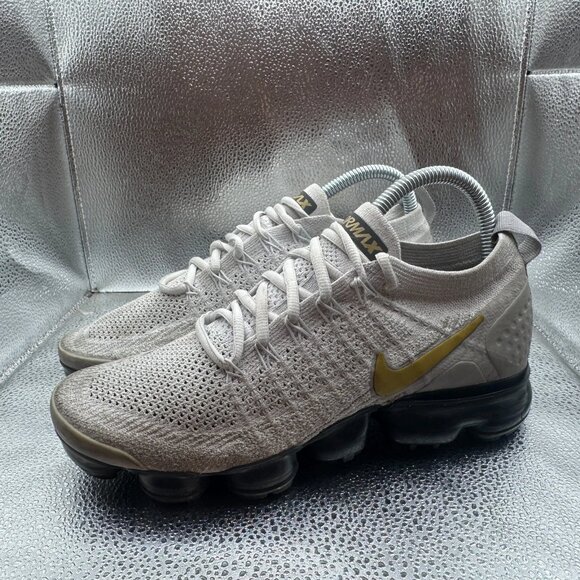 Size 8 Nike Air Vapormax Flyknit 2 Womens NBY Platinum‎ Gold Shoes 942843-010 - Picture 6 of 11